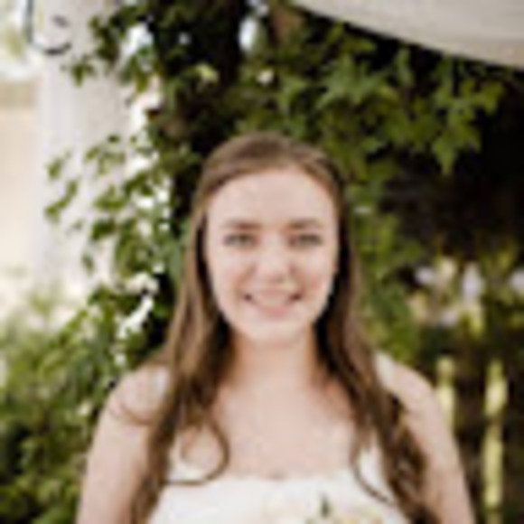 Meet your Posher, Camille - Picture 1 of 1